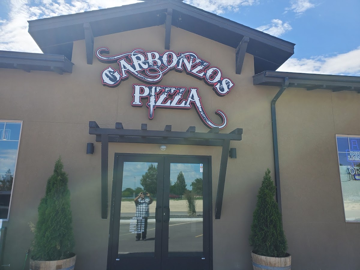 Garbonzo's Pizza